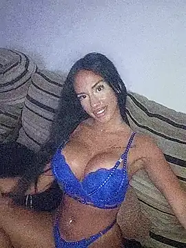 Snapshot of Latinalolitaa chatting on 06/30/26, 11:05 Latinalolitaa online show from 06/30/26, 11:05