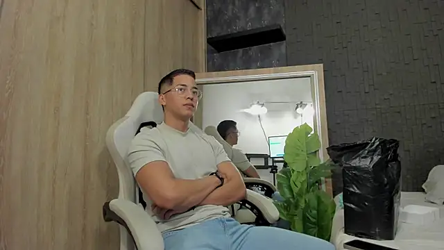 Matias strong1 online show from 06/24/26, 11:42