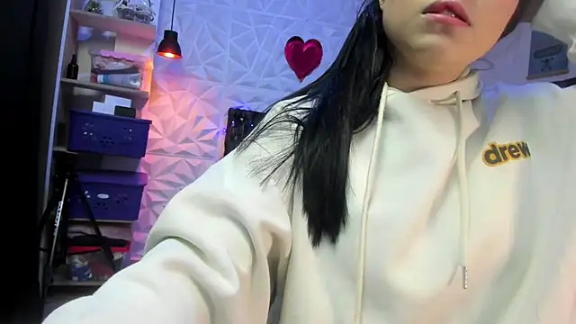 Snapshot of ariell_dl chatting on 07/27/26, 12:12 ariell dl online show from 07/27/26, 12:12