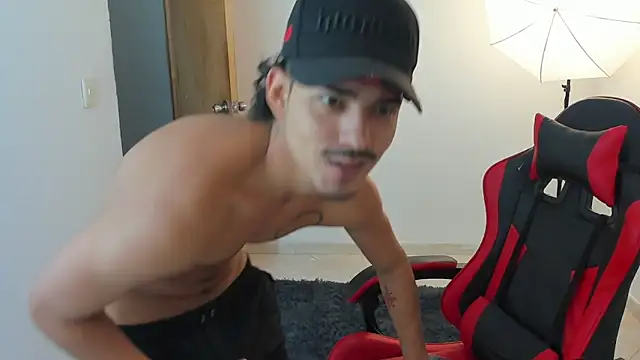 Snapshot of VibehotSe chatting on 07/10/26, 02:06 VibehotSe online show from 07/10/26, 02:06