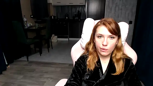 Reginasmilee online show from 11/07/25, 01:43