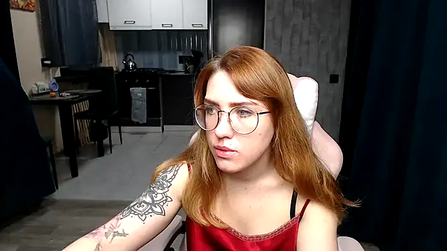 Reginasmilee online show from 11/23/25, 01:37