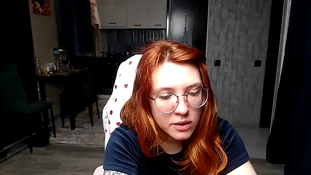 Snapshot of Reginasmilee chatting on 03/27/26, 03:48 Reginasmilee online show from 03/27/26, 03:48