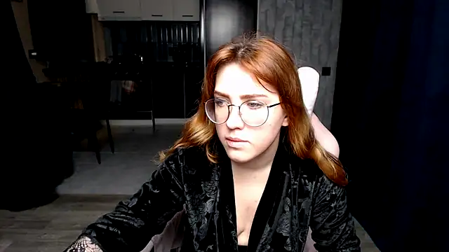 Reginasmilee online show from 11/29/25, 01:50