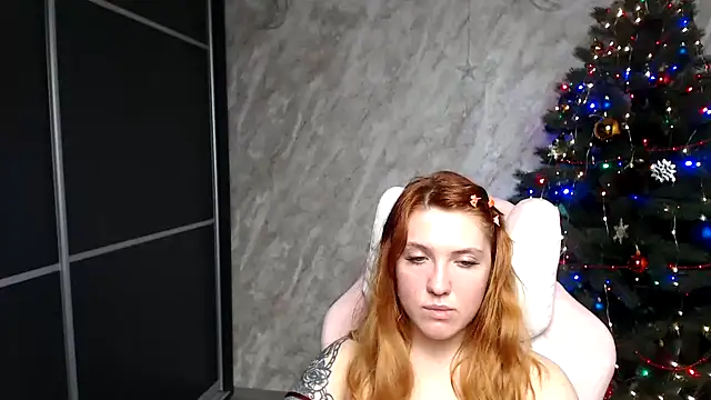 Reginasmilee online show from 12/21/25, 01:13