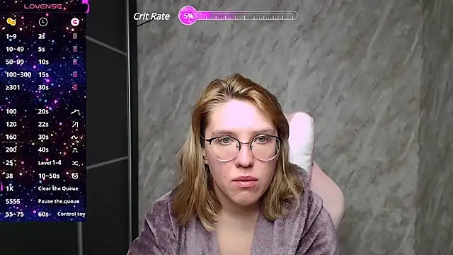 Snapshot of Reginasmilee chatting on 03/19/25, 12:01 Reginasmilee online show from 03/19/25, 12:01