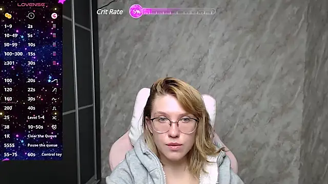 Snapshot of Reginasmilee chatting on 03/20/25, 01:26 Reginasmilee online show from 03/20/25, 01:26