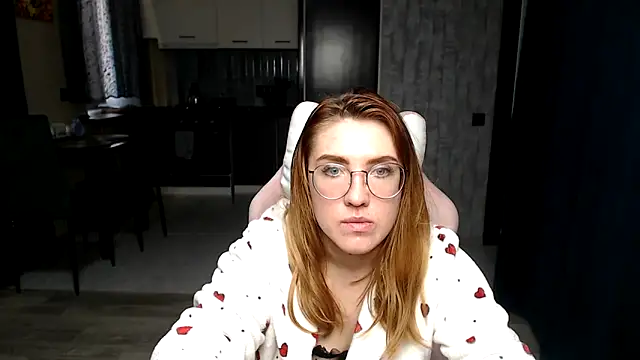 Reginasmilee online show from 11/25/25, 12:27