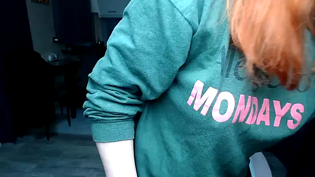 Reginasmilee online show from 12/03/25, 12:33