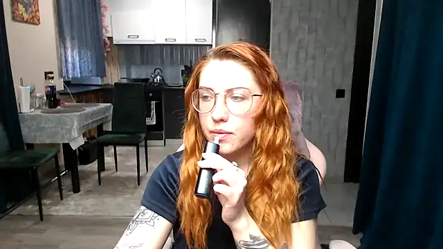 Snapshot of Reginasmilee chatting on 04/23/26, 04:19 Reginasmilee online show from 04/23/26, 04:19