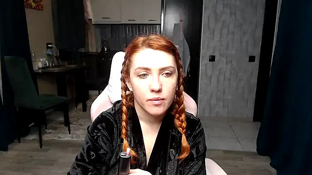 Snapshot of Reginasmilee chatting on 04/06/26, 02:40 Reginasmilee online show from 04/06/26, 02:40