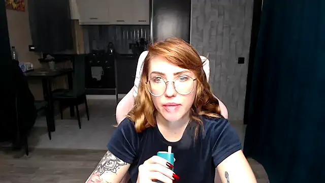 Reginasmilee online show from 11/16/25, 04:17