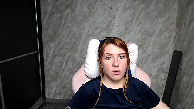 Snapshot of Reginasmilee chatting on 03/07/26, 05:40 Reginasmilee online show from 03/07/26, 05:40