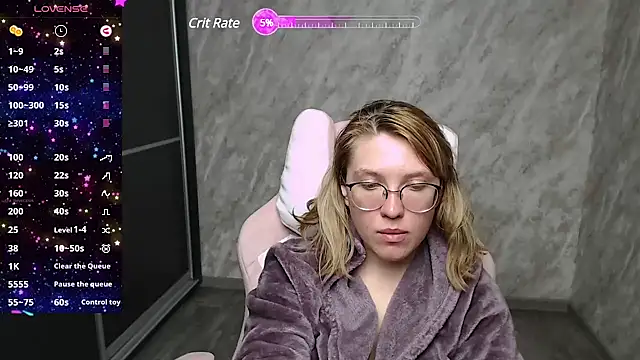 Snapshot of Reginasmilee chatting on 03/20/25, 07:03 Reginasmilee online show from 03/20/25, 07:03