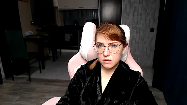 Reginasmilee online show from 11/13/25, 01:31