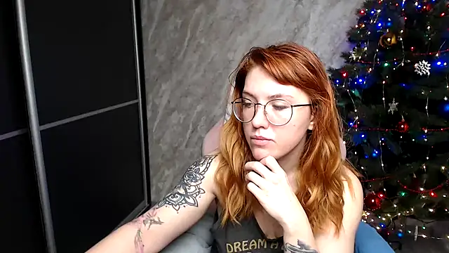 Reginasmilee online show from 12/23/25, 12:33