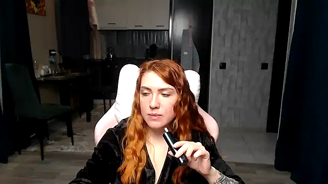 Snapshot of Reginasmilee chatting on 04/06/26, 04:46 Reginasmilee online show from 04/06/26, 04:46