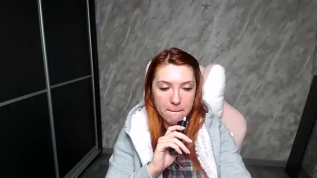 Reginasmilee online show from 02/05/26, 01:45