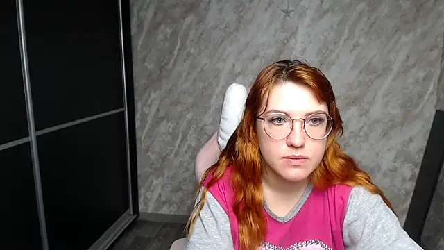 Snapshot of Reginasmilee chatting on 03/05/26, 03:36 Reginasmilee online show from 03/05/26, 03:36