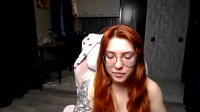 Snapshot of Reginasmilee chatting on 03/25/26, 04:23 Reginasmilee online show from 03/25/26, 04:23