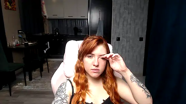 Snapshot of Reginasmilee chatting on 04/02/26, 02:41 Reginasmilee online show from 04/02/26, 02:41