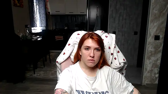 Snapshot of Reginasmilee chatting on 03/21/26, 08:41 Reginasmilee online show from 03/21/26, 08:41