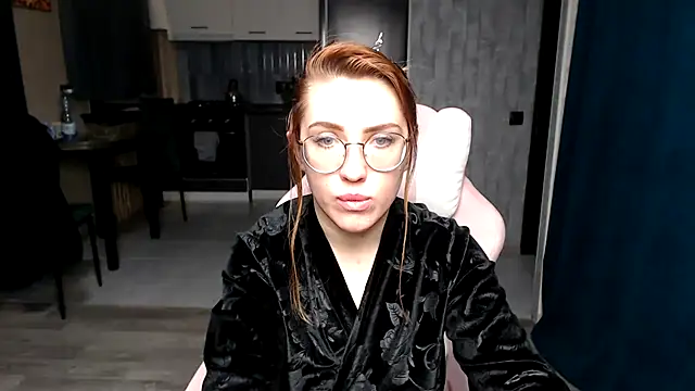 Reginasmilee online show from 11/15/25, 02:37