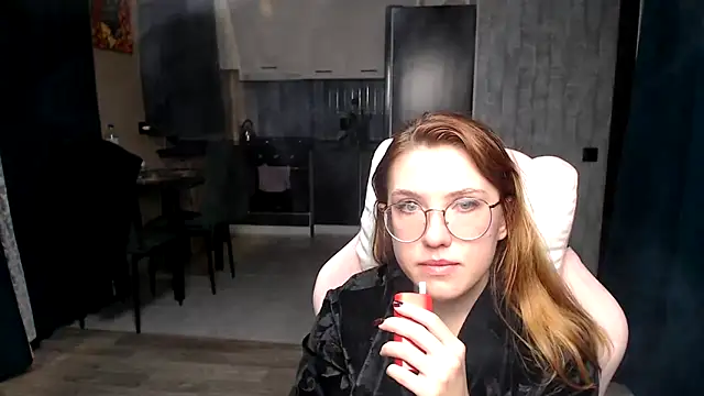 Reginasmilee online show from 11/08/25, 12:36