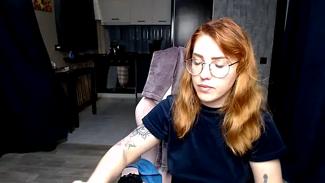 Reginasmilee online show from 10/22/25, 11:25