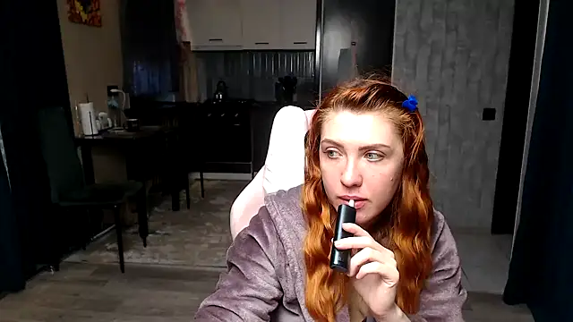 Snapshot of Reginasmilee chatting on 04/16/26, 03:07 Reginasmilee online show from 04/16/26, 03:07