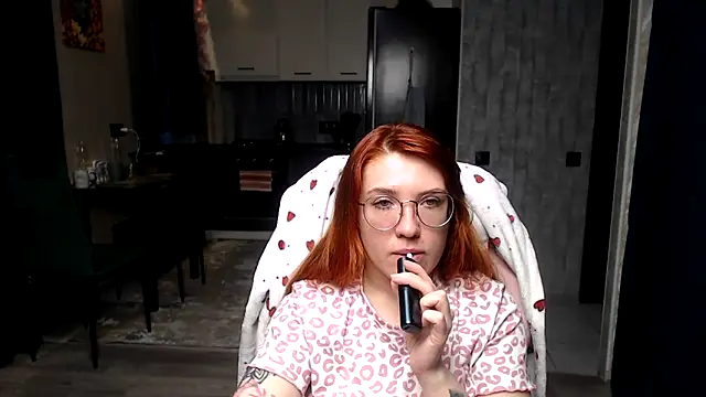 Snapshot of Reginasmilee chatting on 03/21/26, 03:52 Reginasmilee online show from 03/21/26, 03:52