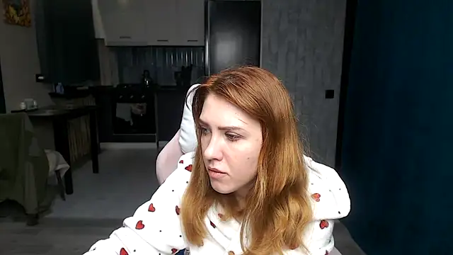 Reginasmilee online show from 10/27/25, 12:22