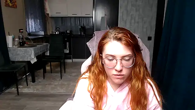 Snapshot of Reginasmilee chatting on 04/23/26, 12:29 Reginasmilee online show from 04/23/26, 12:29