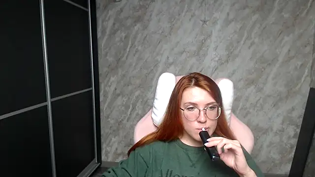 Reginasmilee online show from 02/10/26, 05:28