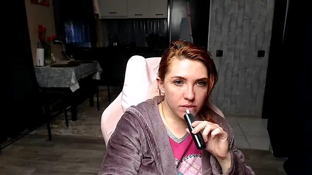 Snapshot of Reginasmilee chatting on 04/29/26, 02:49 Reginasmilee online show from 04/29/26, 02:49