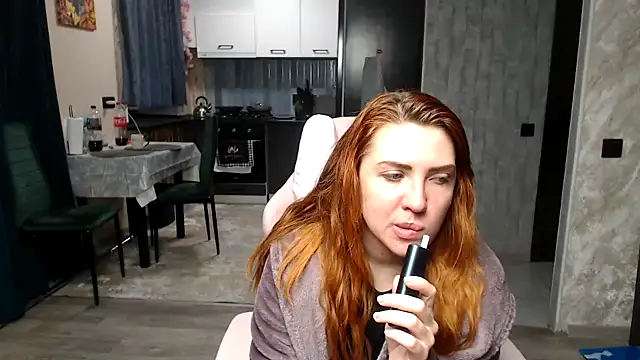 Snapshot of Reginasmilee chatting on 04/24/26, 02:57 Reginasmilee online show from 04/24/26, 02:57
