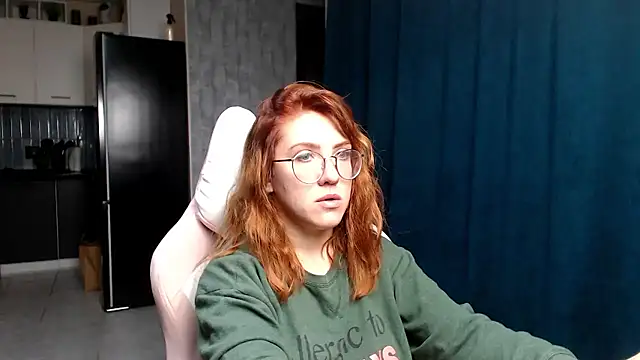 Snapshot of Reginasmilee chatting on 10/01/25, 02:49 Reginasmilee online show from 10/01/25, 02:49