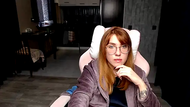 Reginasmilee online show from 10/23/25, 11:31