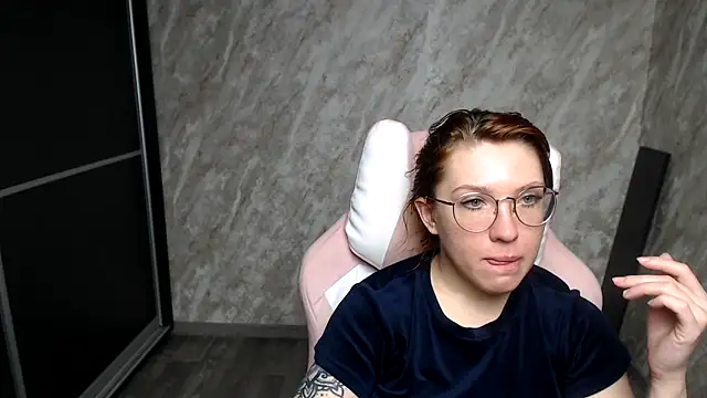 Snapshot of Reginasmilee chatting on 03/07/26, 03:46 Reginasmilee online show from 03/07/26, 03:46