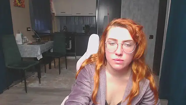 Snapshot of Reginasmilee chatting on 04/20/26, 02:47 Reginasmilee online show from 04/20/26, 02:47