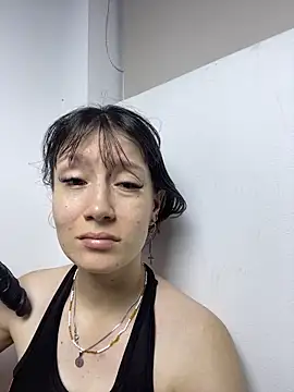 Snapshot of im_lizzy17 chatting on 06/30/26, 04:34 im lizzy17 online show from 06/30/26, 04:34