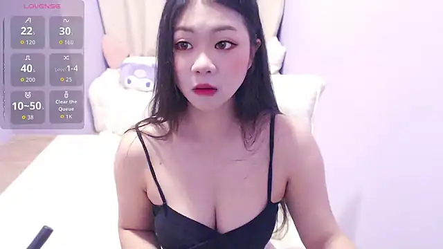 c-lianyuu2111 online show from 07/06/26, 02:18