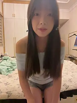 Snapshot of YY-1-1-1 chatting on 08/02/26, 02:37 YY-1-1-1 online show from 08/02/26, 02:37