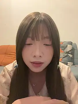 Snapshot of YY-1-1-1 chatting on 08/05/26, 02:11 YY-1-1-1 online show from 08/05/26, 02:11