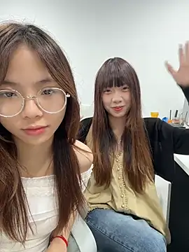 Snapshot of YY-1-1-1 chatting on 07/24/26, 06:53 YY-1-1-1 online show from 07/24/26, 06:53