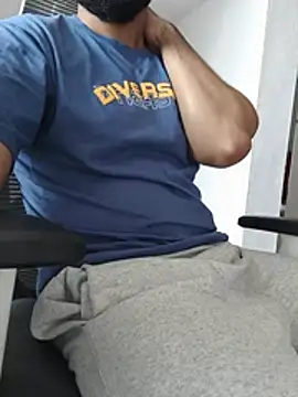 8inch hunk19 online show from 08/03/26, 09:04