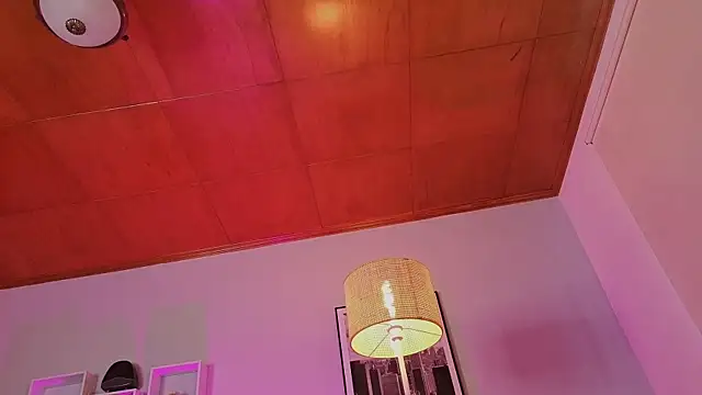 emiliapink online show from 06/24/26, 09:01