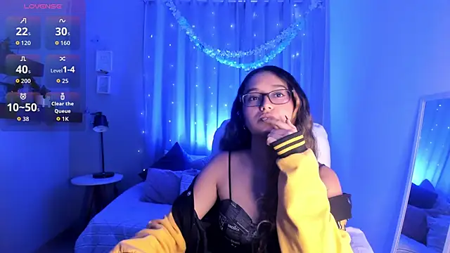 Alexis Scott  online show from 06/26/26, 03:51