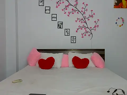 Snapshot of Sizzling_Shanayaa chatting on 07/01/26, 07:41 Sizzling Shanayaa online show from 07/01/26, 07:41