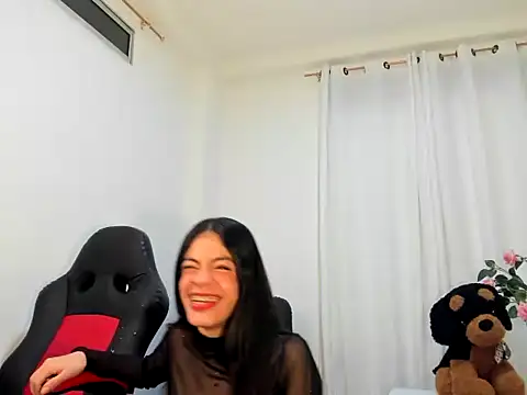 Akuchilove online show from 06/25/26, 05:12